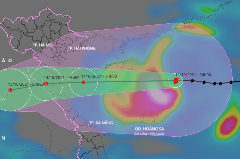 Bao so 8 dang o giai doan manh nhat hinh anh