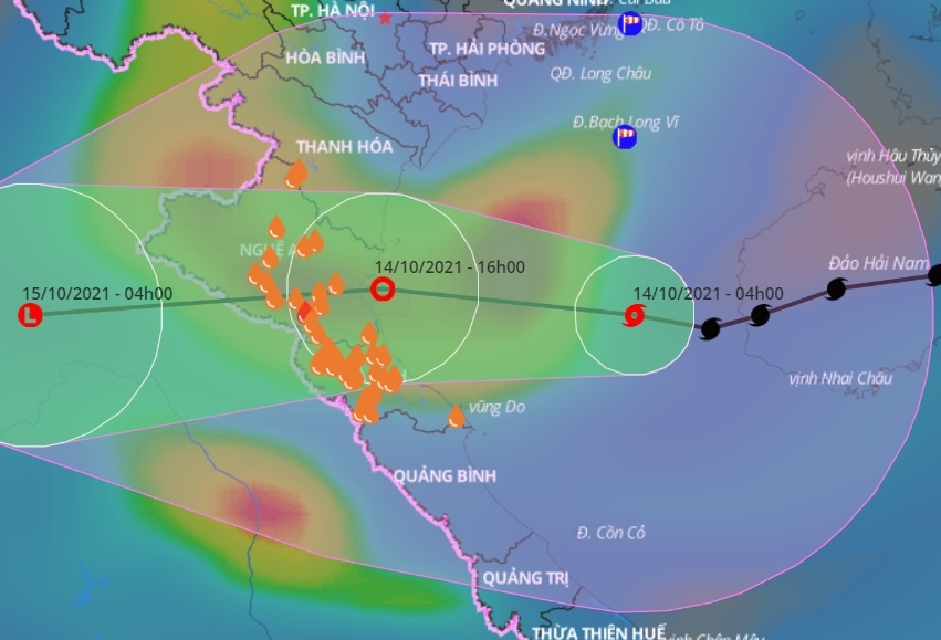 Bao so 8 ap sat dat lien, Thanh Hoa - Quang Binh mua lon hinh anh