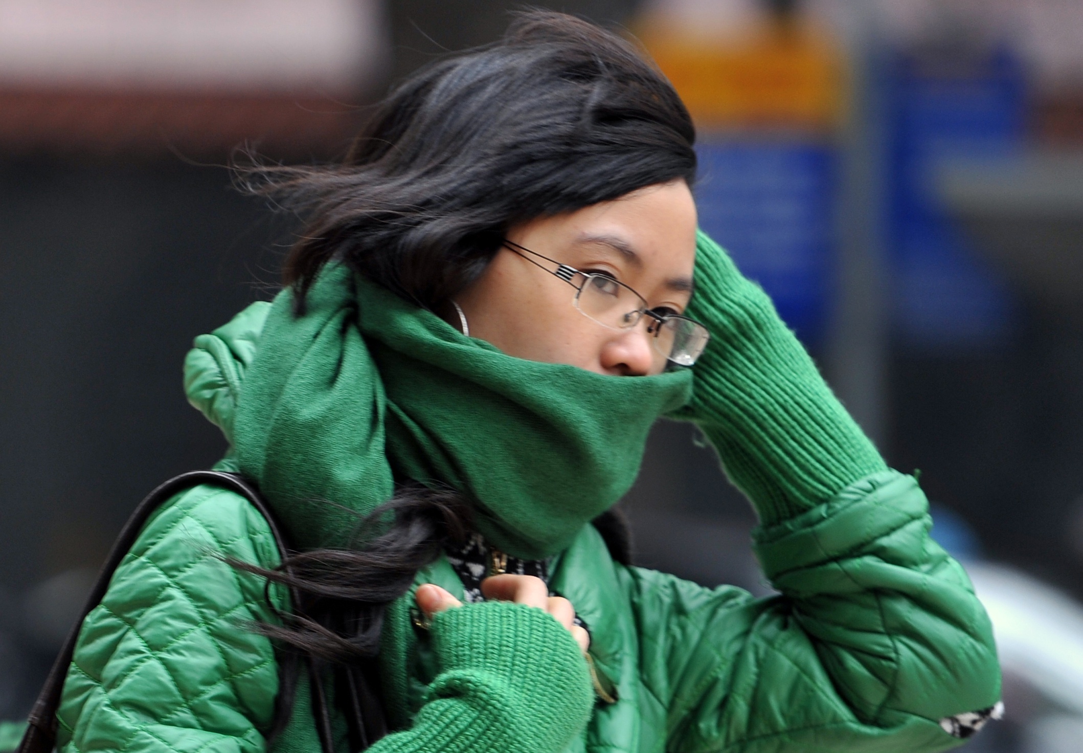 Ha Noi ret 18 do C, mien Trung tiep tuc mua lon hinh anh