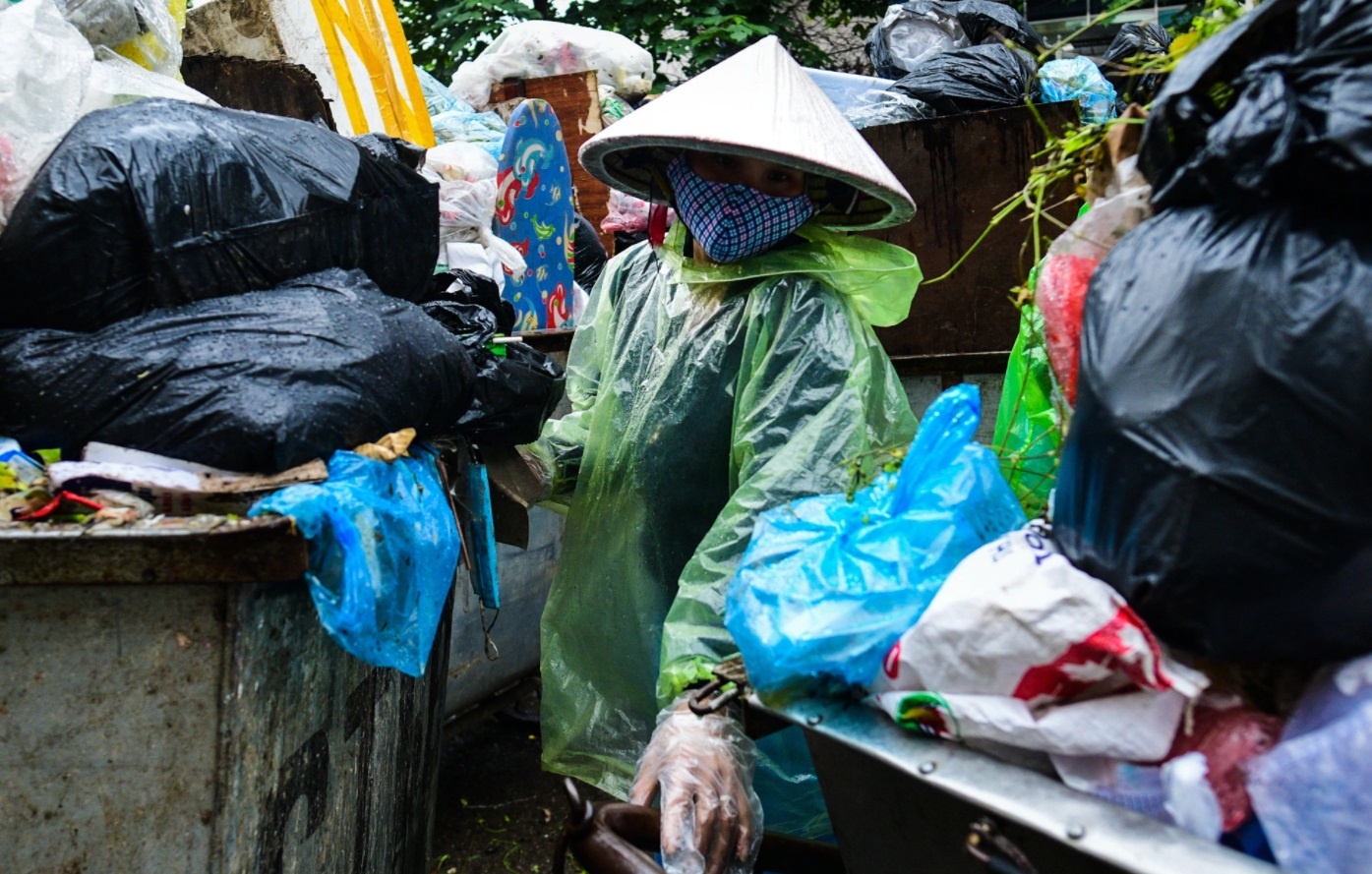 Bai rac Nam Son hoat dong tro lai tu toi 3/11 hinh anh