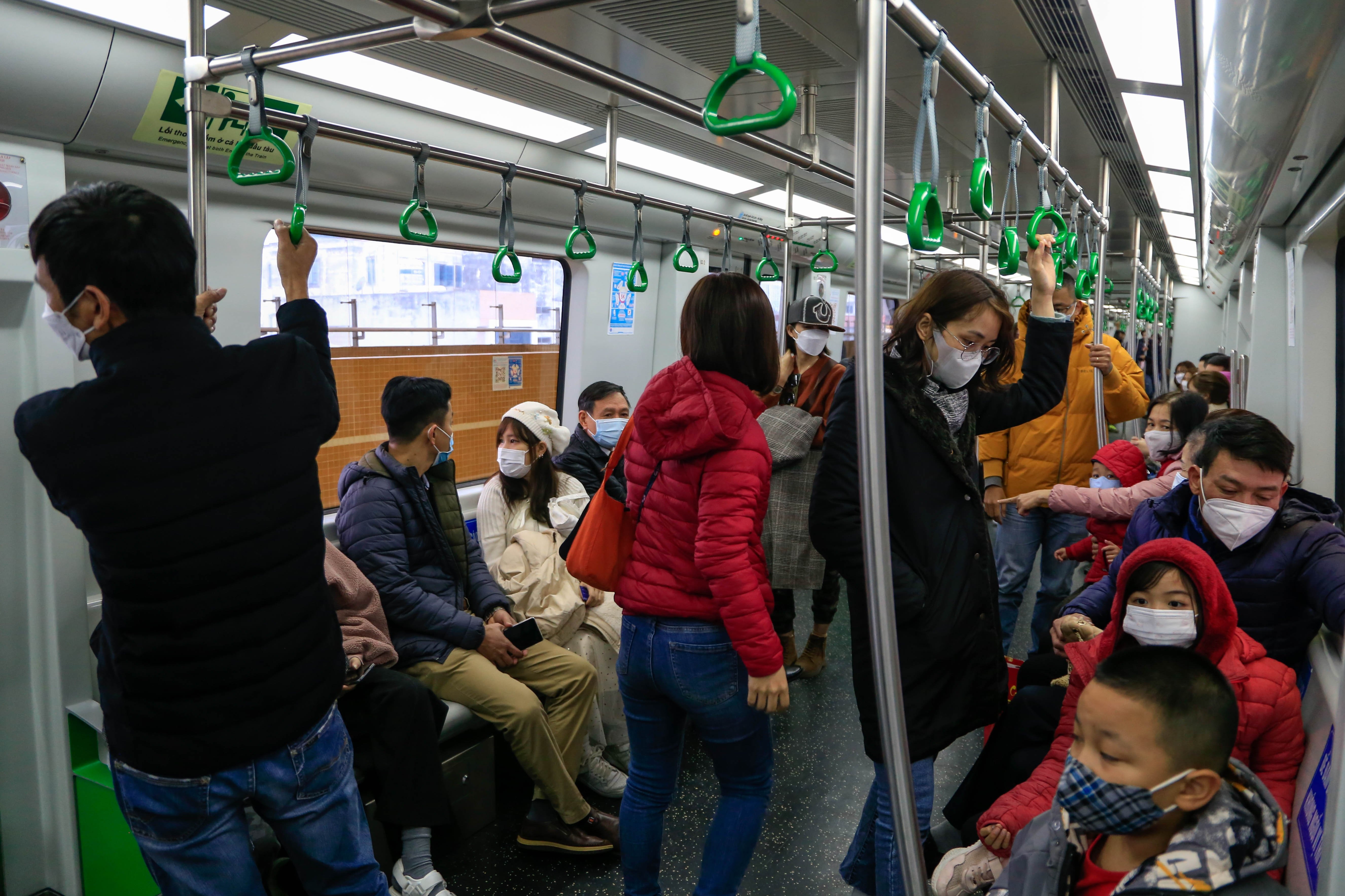 nguoi dan du xuan bang tau dien anh 1