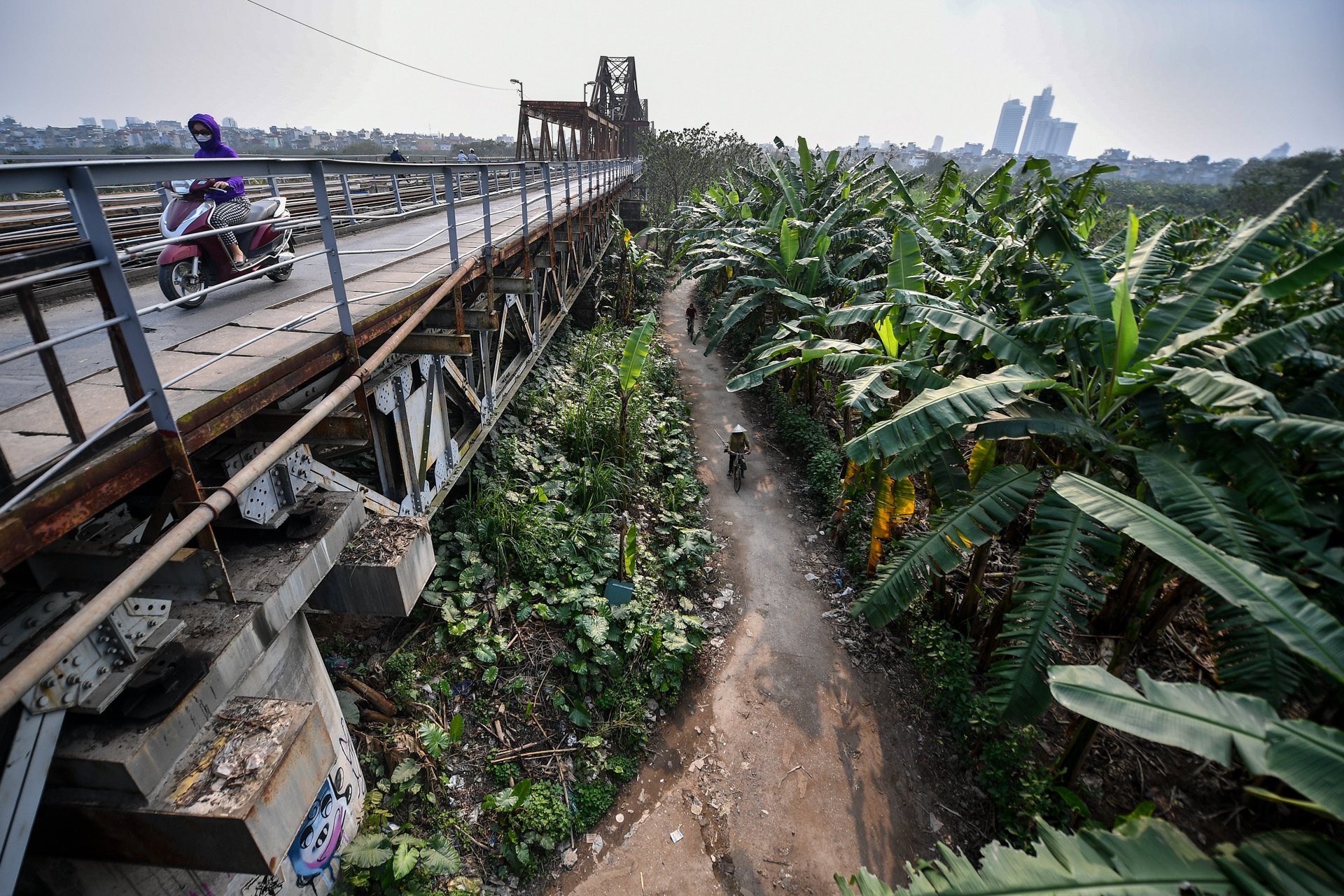 bien bai giua song Hong thanh cong vien anh 2