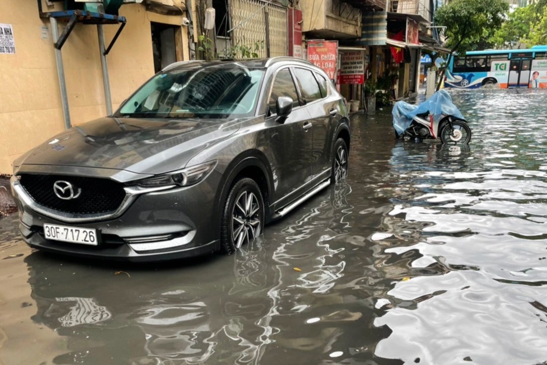 Ha Noi don ret nang Ban kem mua nang hat hinh anh
