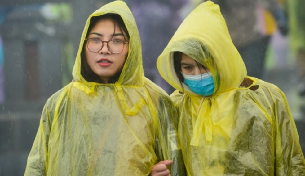 Mien Bac mua ret cuoi tuan hinh anh