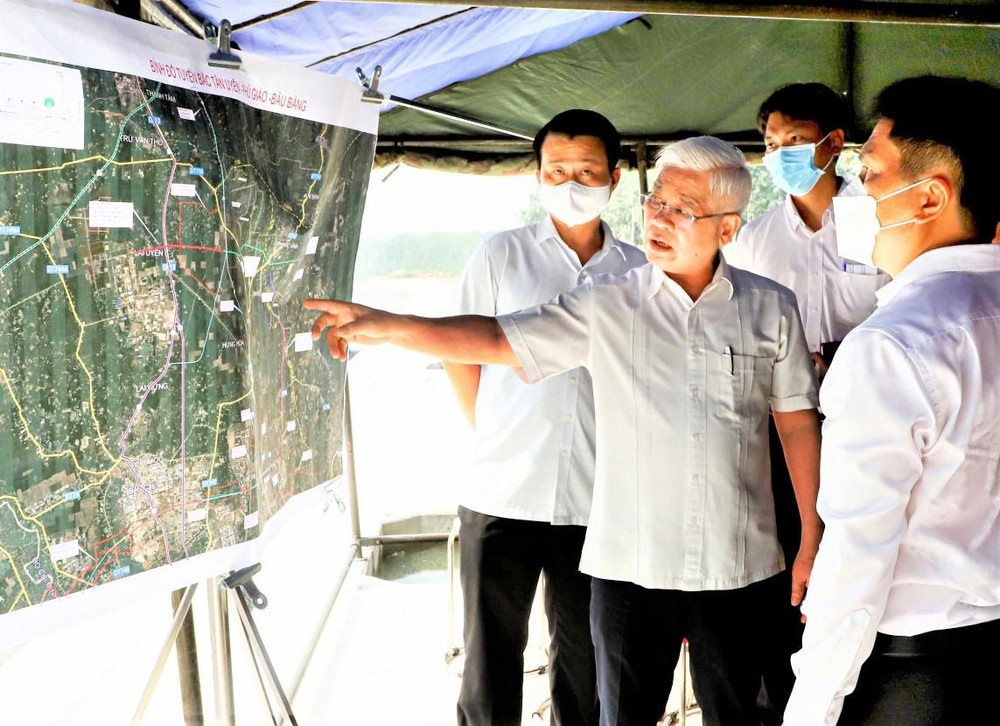 Binh Duong thanh lap 6 to giam sat cac 'sieu du an' hinh anh