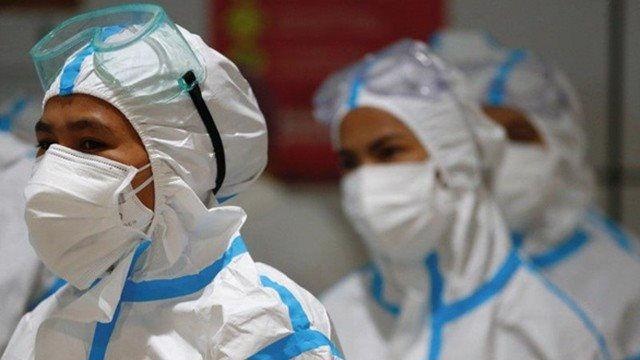 62 nhan vien y te Binh Dinh xin nghi viec hinh anh