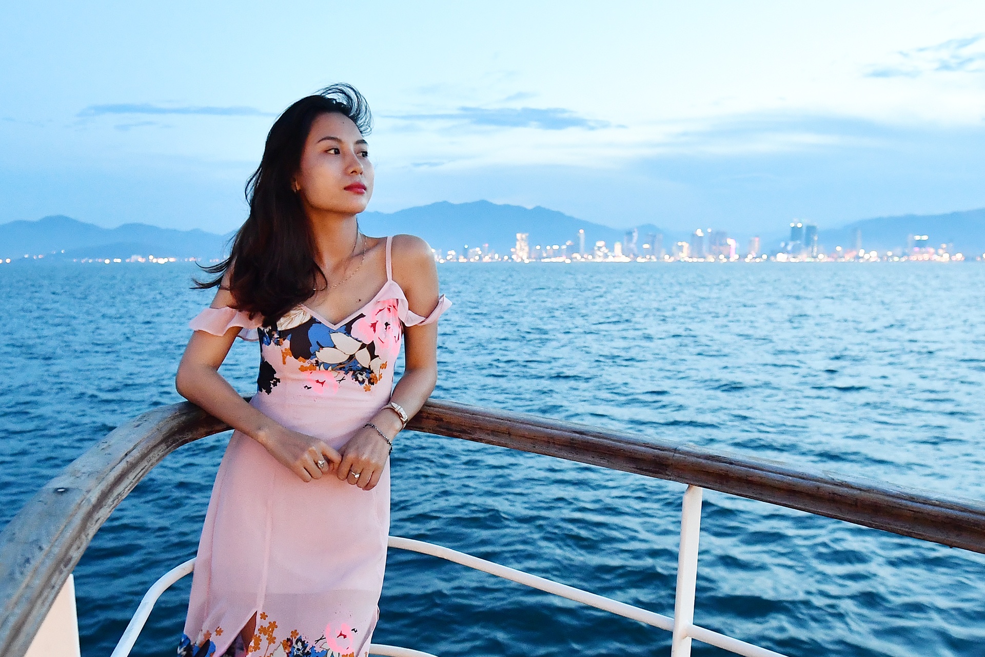 Thoi tiet cac vung bien the nao trong ky nghi le 30/4? hinh anh