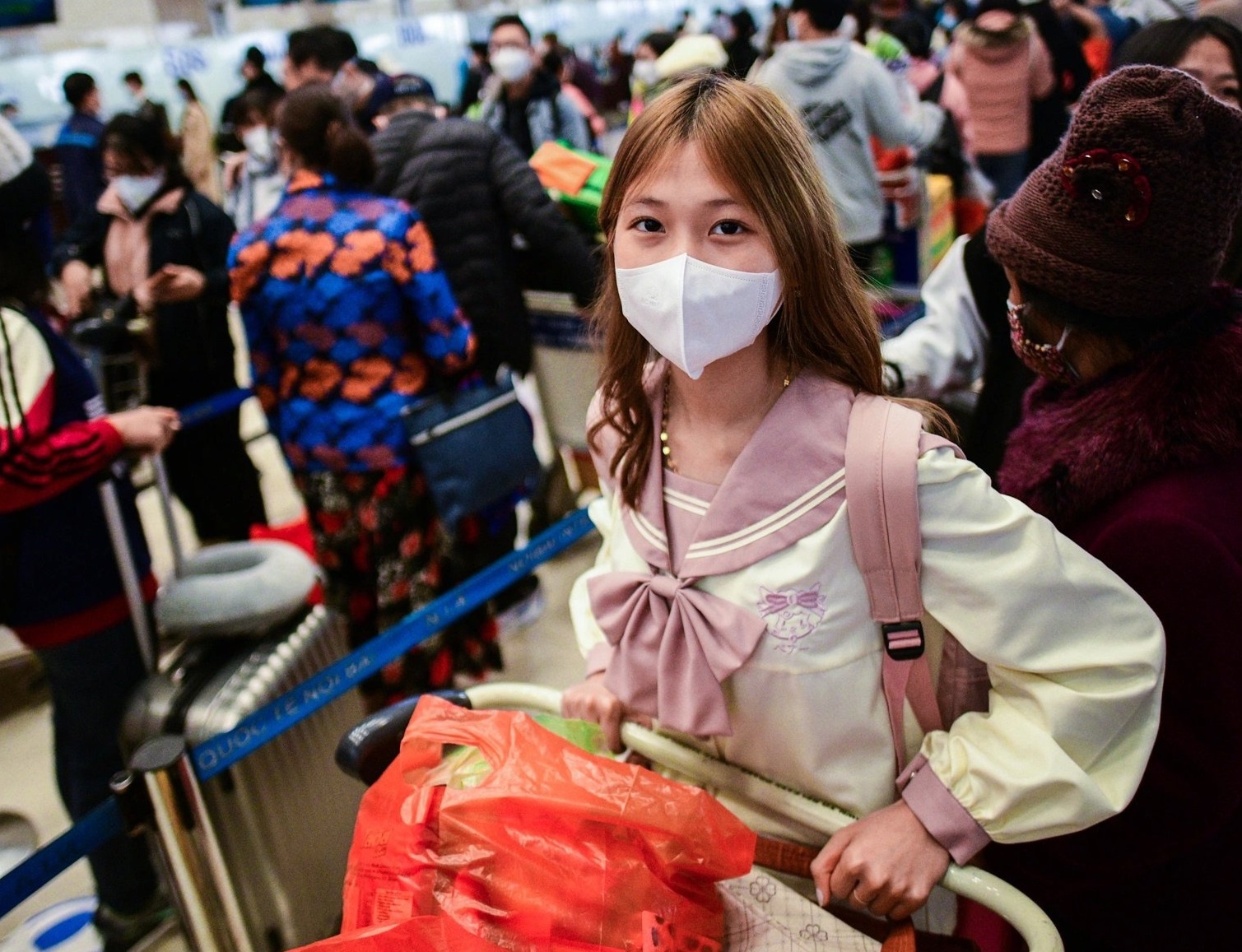 Tranh cai viec bo quy dinh xet nghiem voi nguoi nhap canh hinh anh