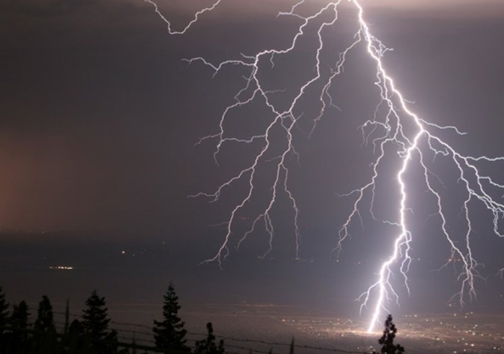 Ly giai hien tuong set danh gay chet nguoi hinh anh