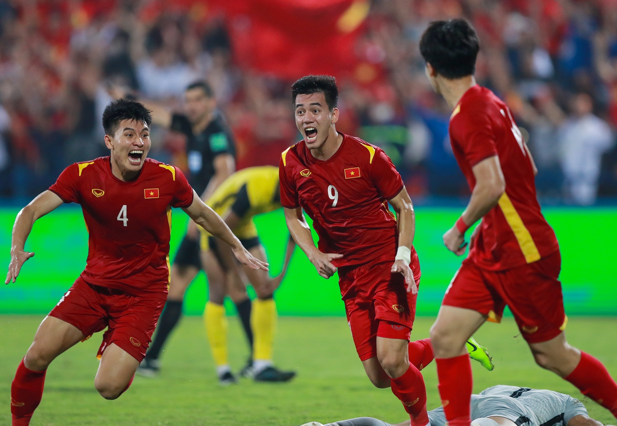 mua dong o chung ket bong da nam anh 1