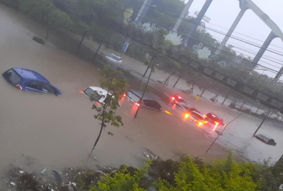 mua lon gay ngap lut o mien Bac anh 2