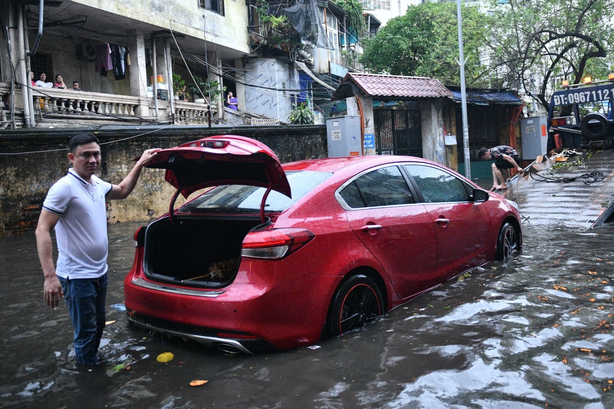 Cach xem camera giao thong de tranh di vao duong ngap hinh anh