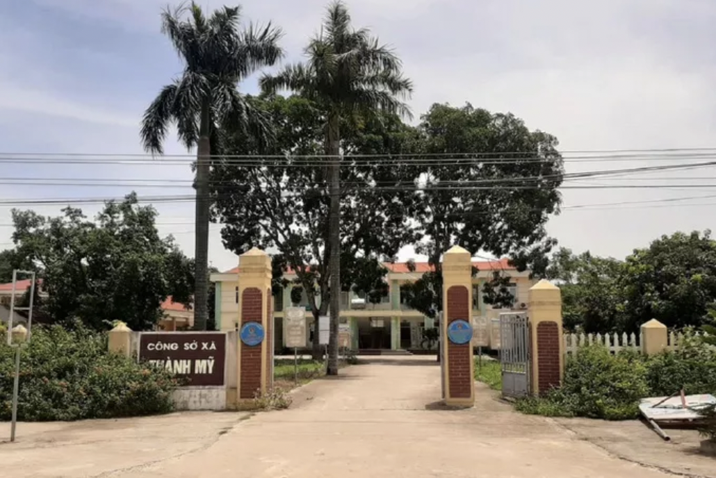 Chu tich xa o Thanh Hoa bi danh ghen tai cong so hinh anh