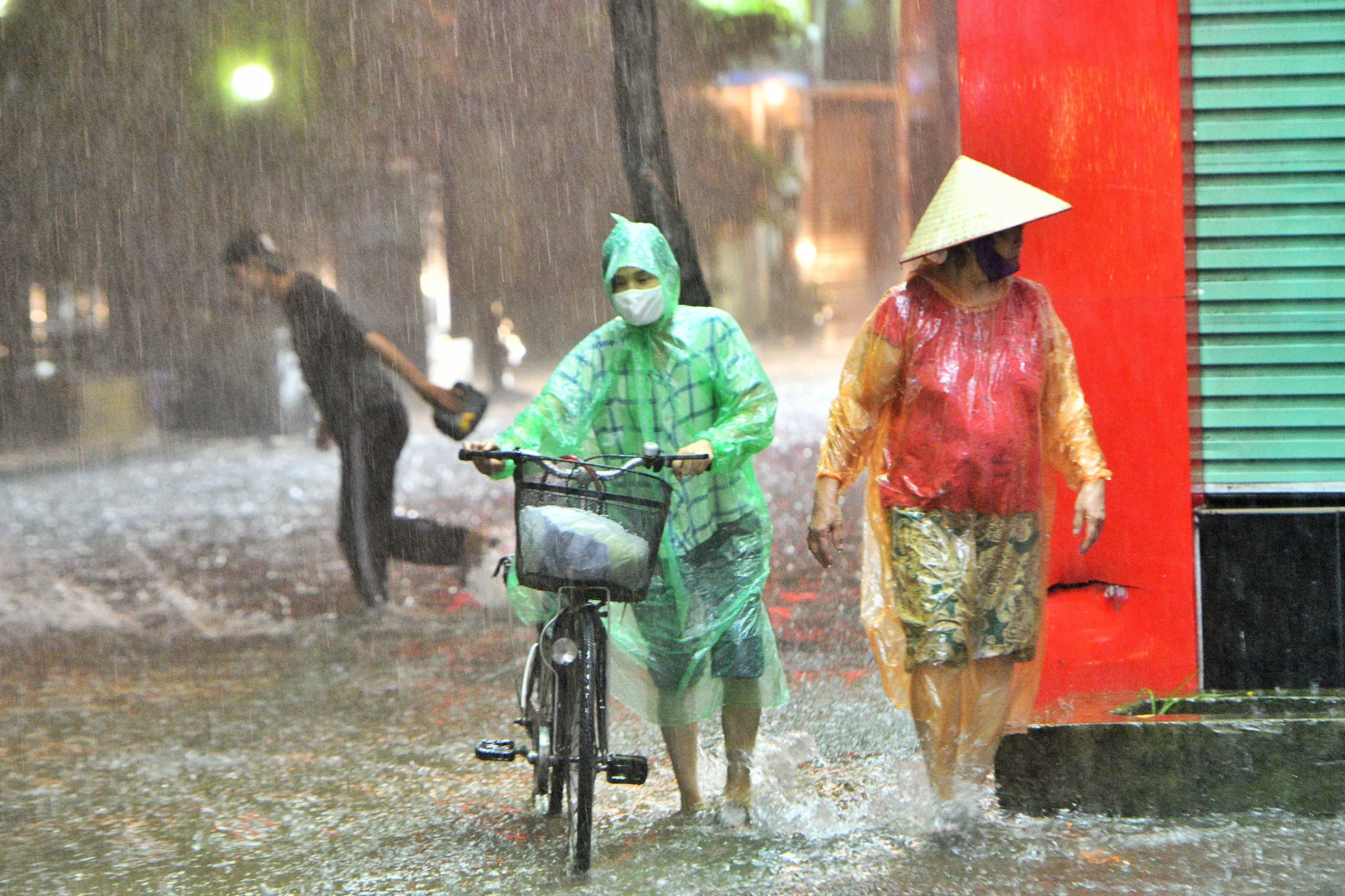 mua lon o Ha Noi anh 1