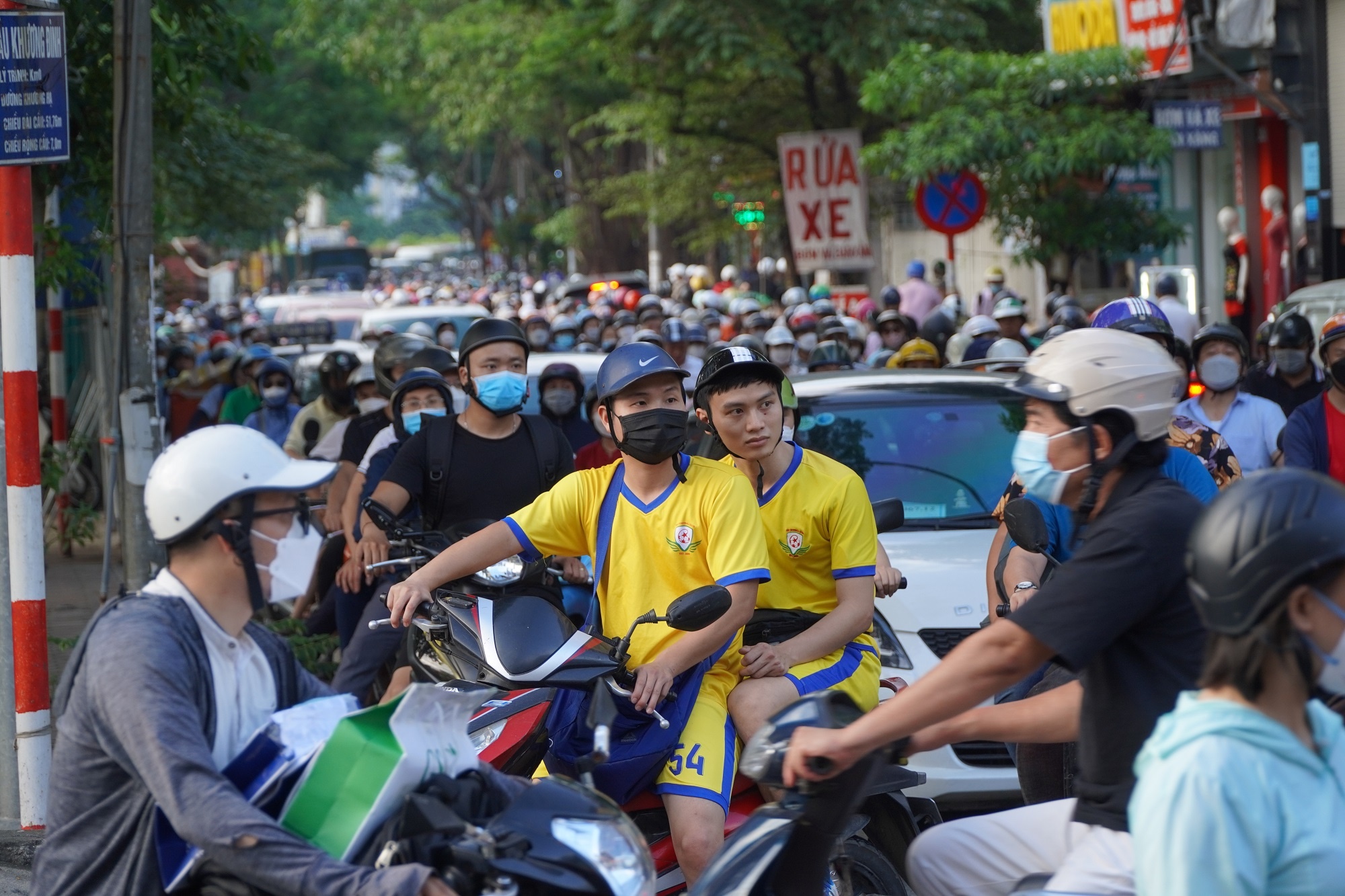 sut lun nen duong doc song To Lich anh 4