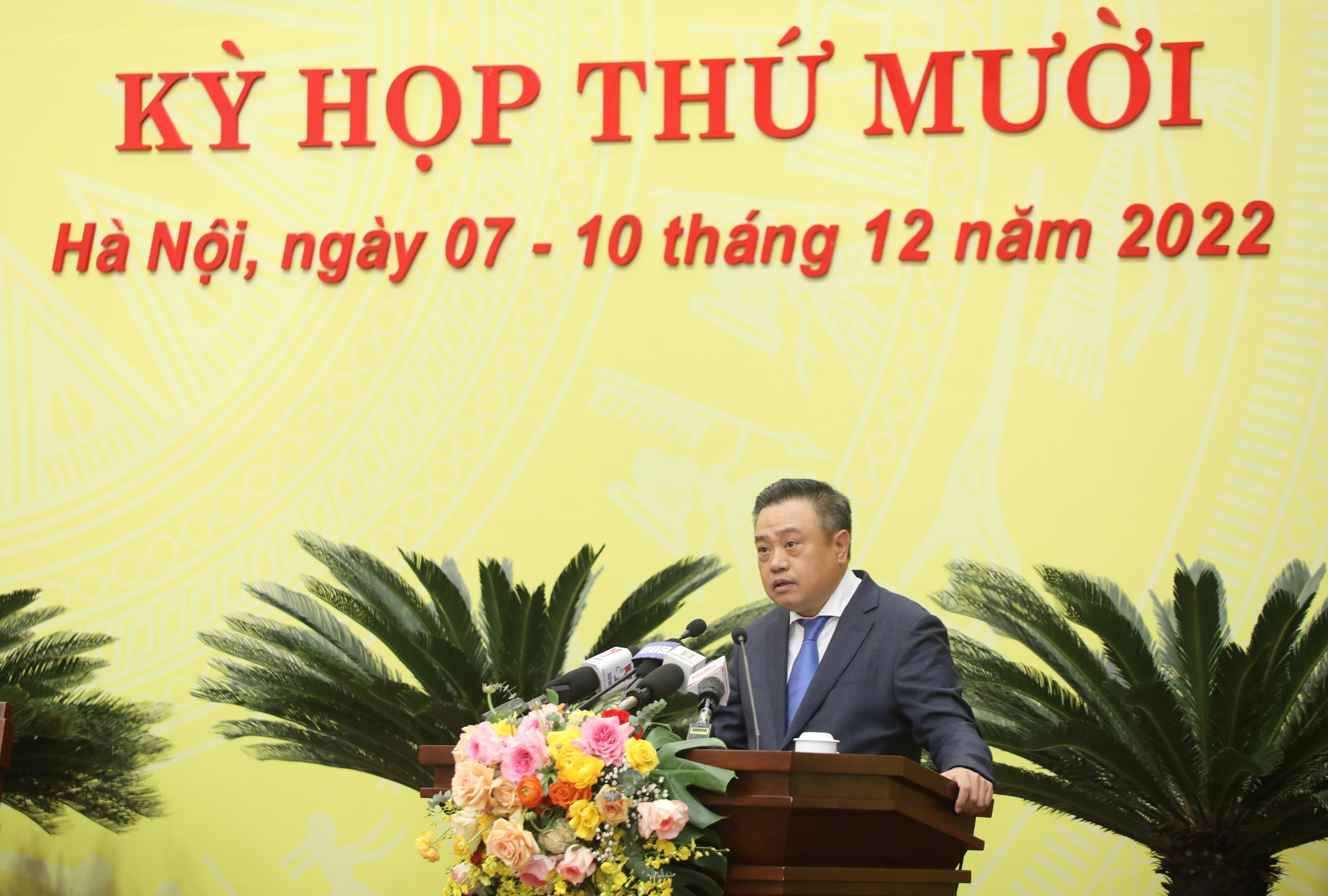 chu tich Ha Noi anh 1