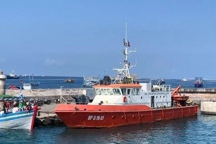 Khong tim thay dau vet chim dam cua tau co 15 thuyen vien mat lien lac hinh anh