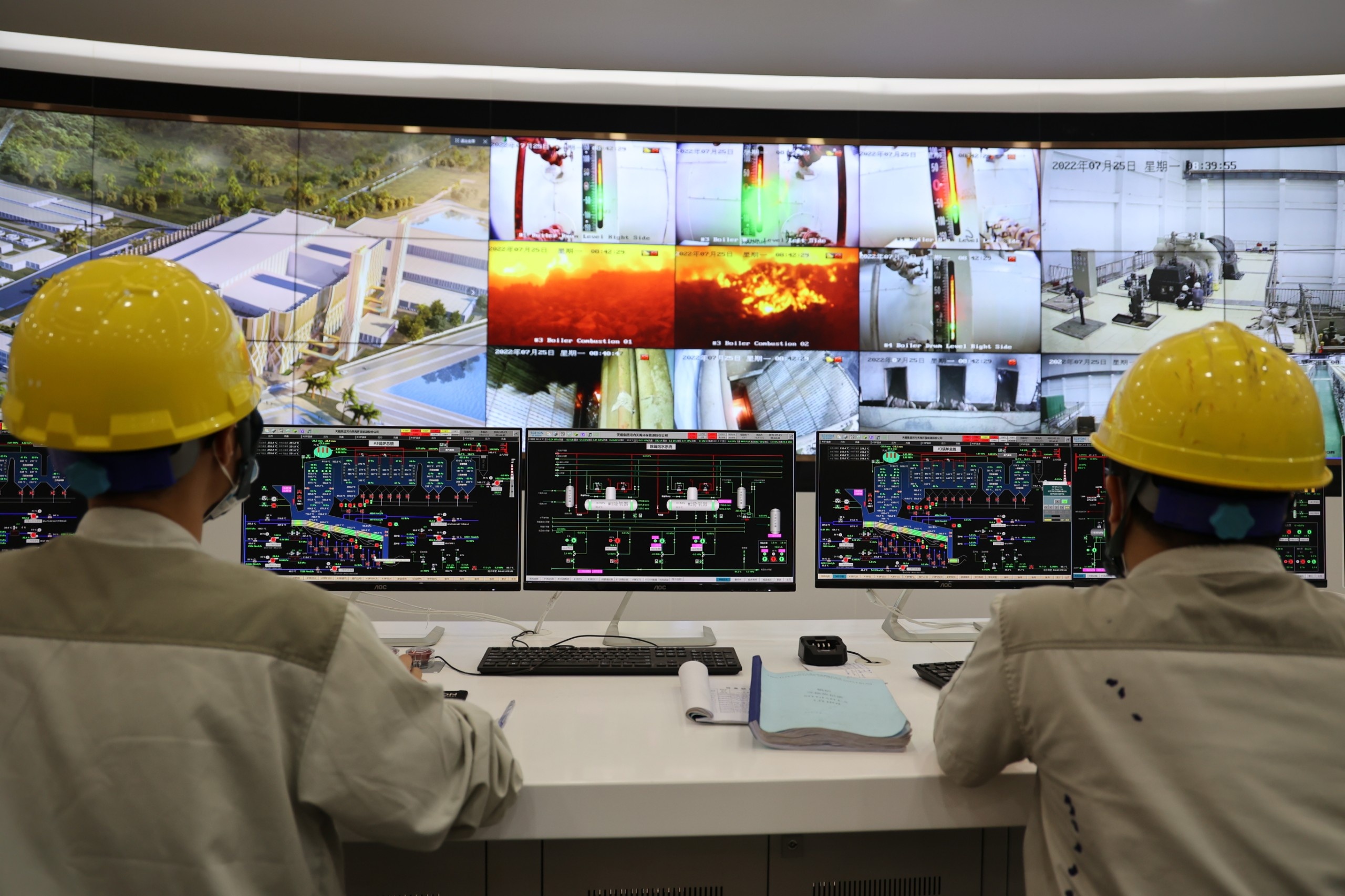 Nha may dien rac lon nhat ca nuoc van hanh hinh anh