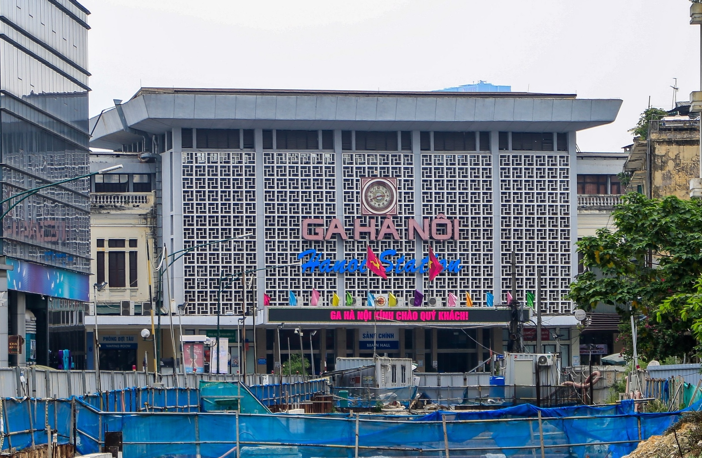 Di doi ha tang ga Ha Noi de lam duong sat do thi Yen Vien - Ngoc Hoi hinh anh