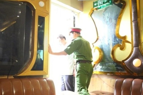 Qua nua quan karaoke o Ha Noi khong dam bao an toan ve PCCC hinh anh