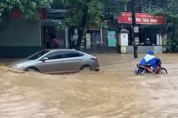 Mot nguoi chet do mua lu o Hoa Binh hinh anh