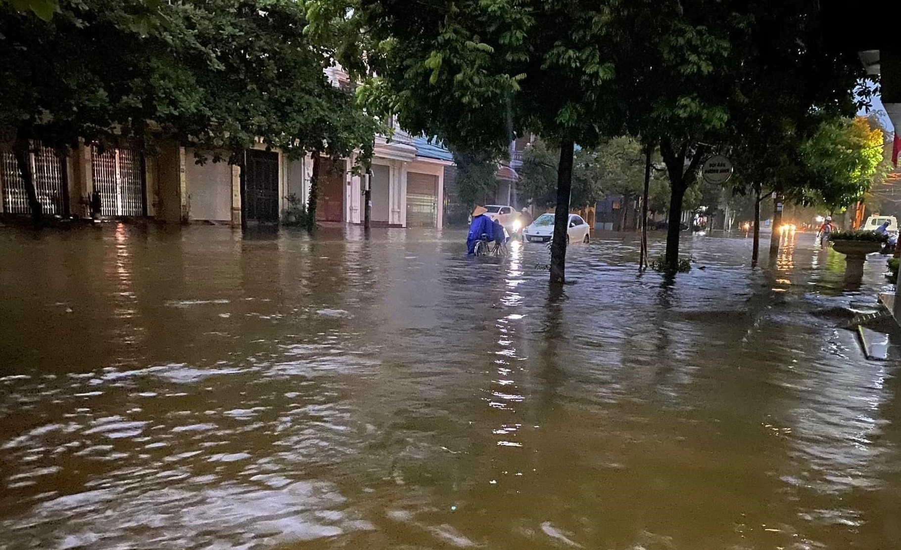 mua lon o mien Bac anh 2