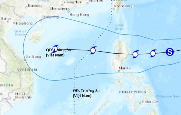 Ap thap nhiet doi huong vao Bien Dong, mien Trung mua 300 mm hinh anh