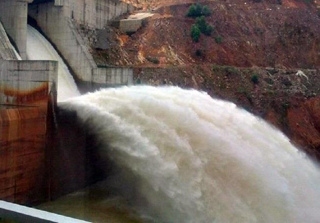 Nhieu noi dieu tiet ho chua truoc khi bao Noru do bo hinh anh