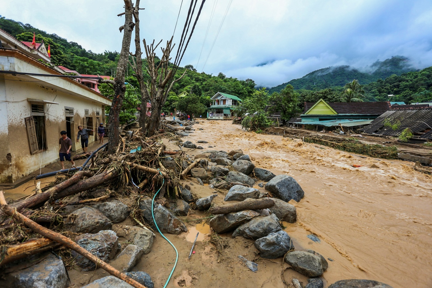 Lu quet o Nghe An anh 14