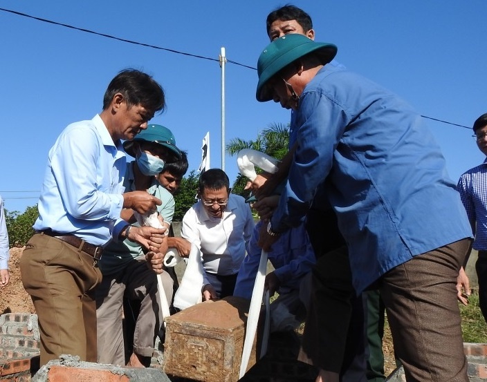 Me Linh di doi nhieu phan mo de giai phong mat bang lam vanh dai 4 hinh anh