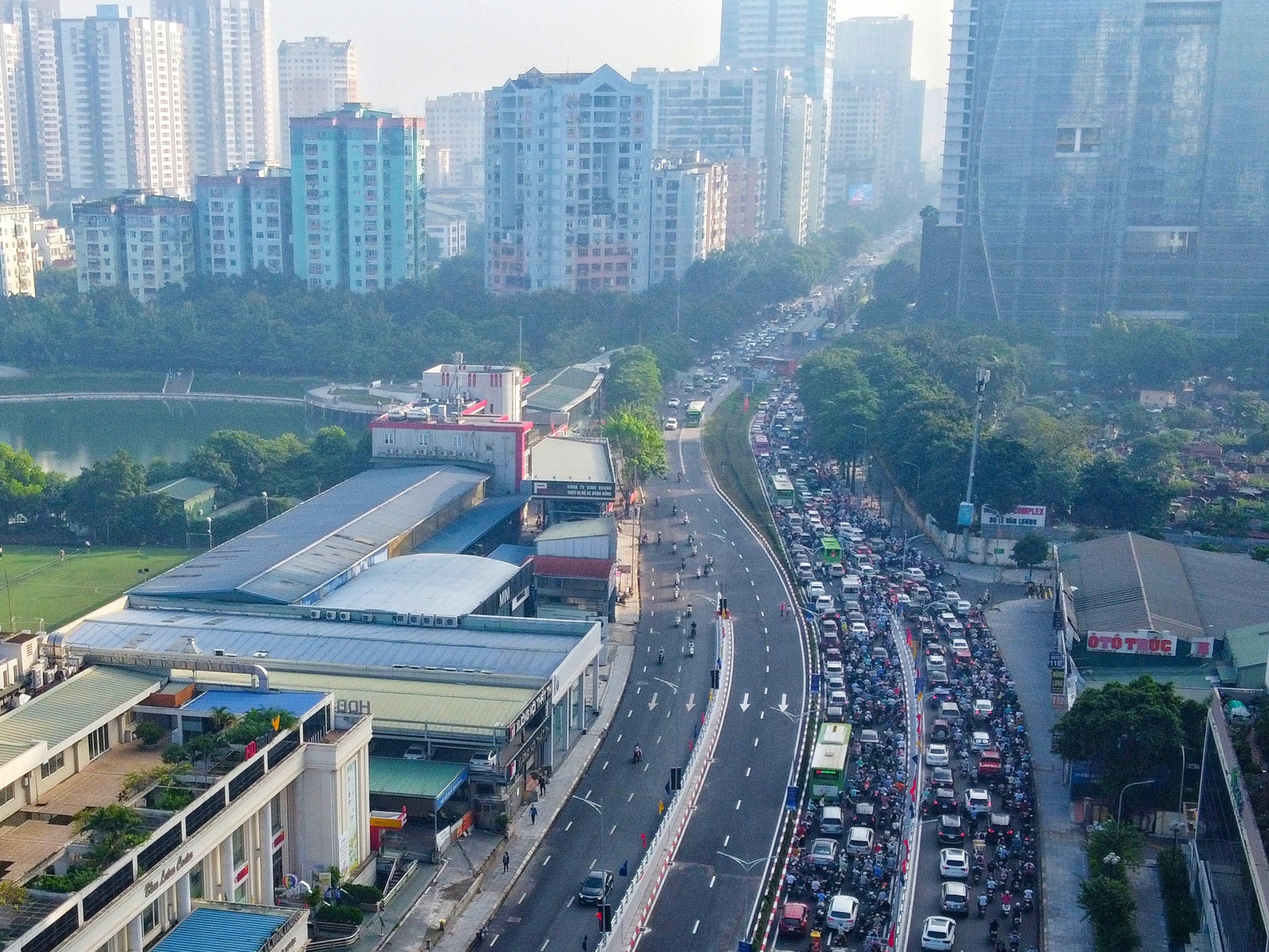 huyen Gia Lam len quan anh 2