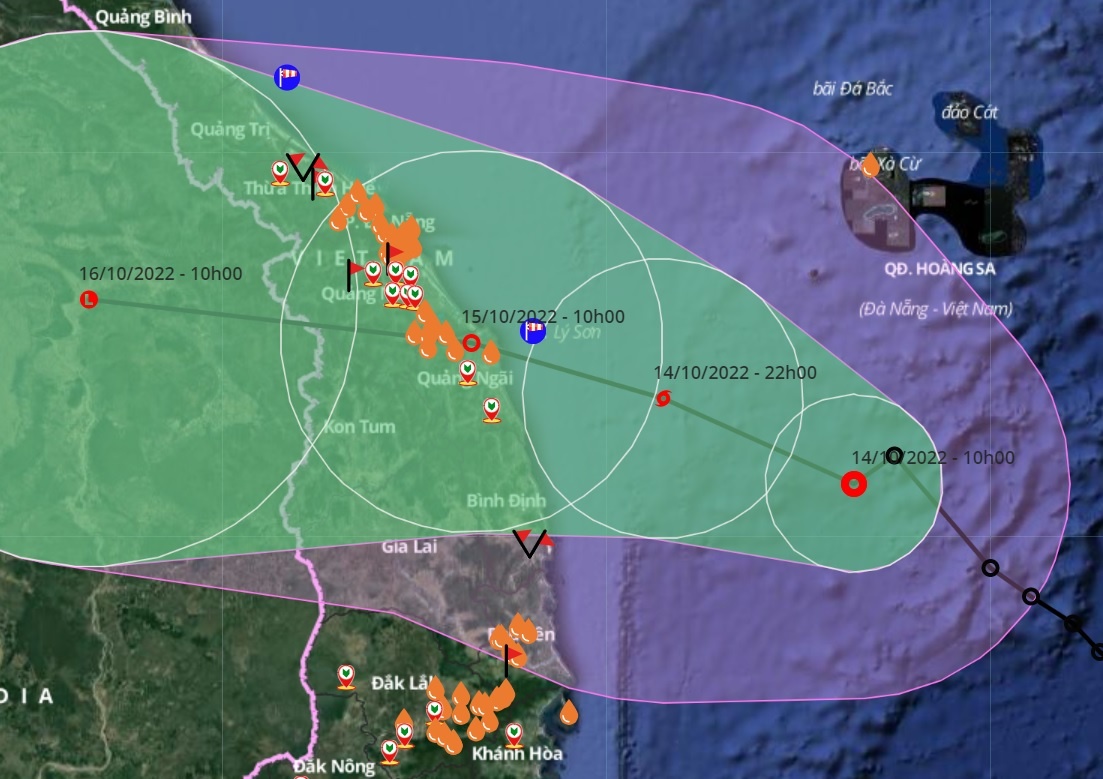 Ap thap nhiet doi manh len, mien Trung bat dau mua lon hinh anh