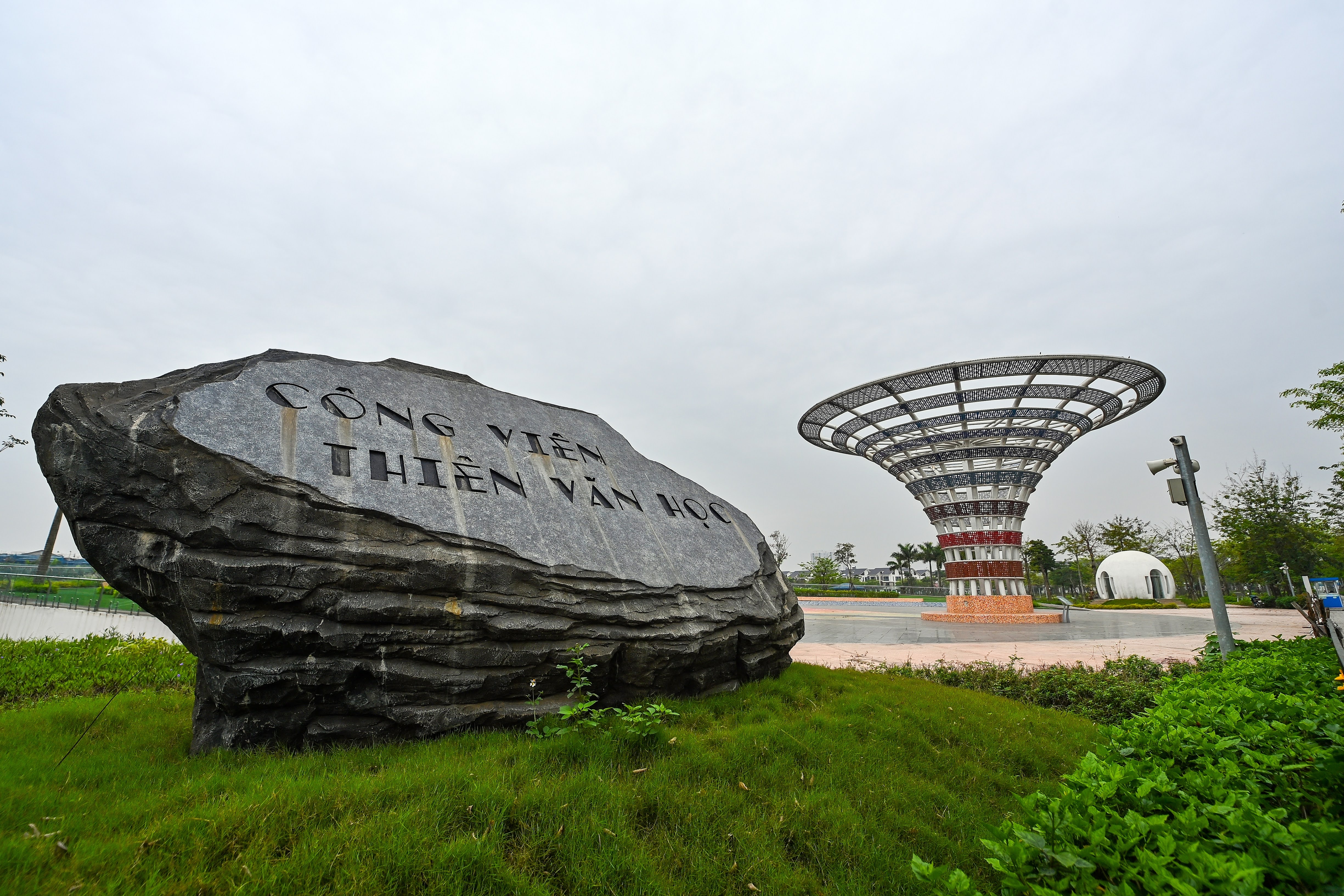 cong vien Thien Van Hoc anh 1