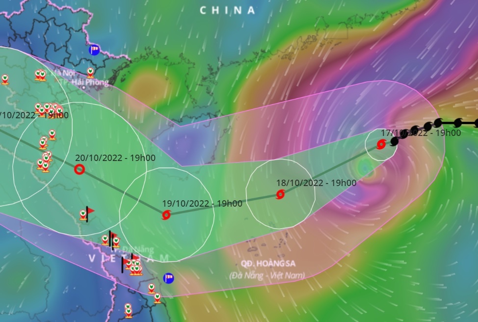 Bao Nesat manh len cap 13, song bien cao 10 m hinh anh