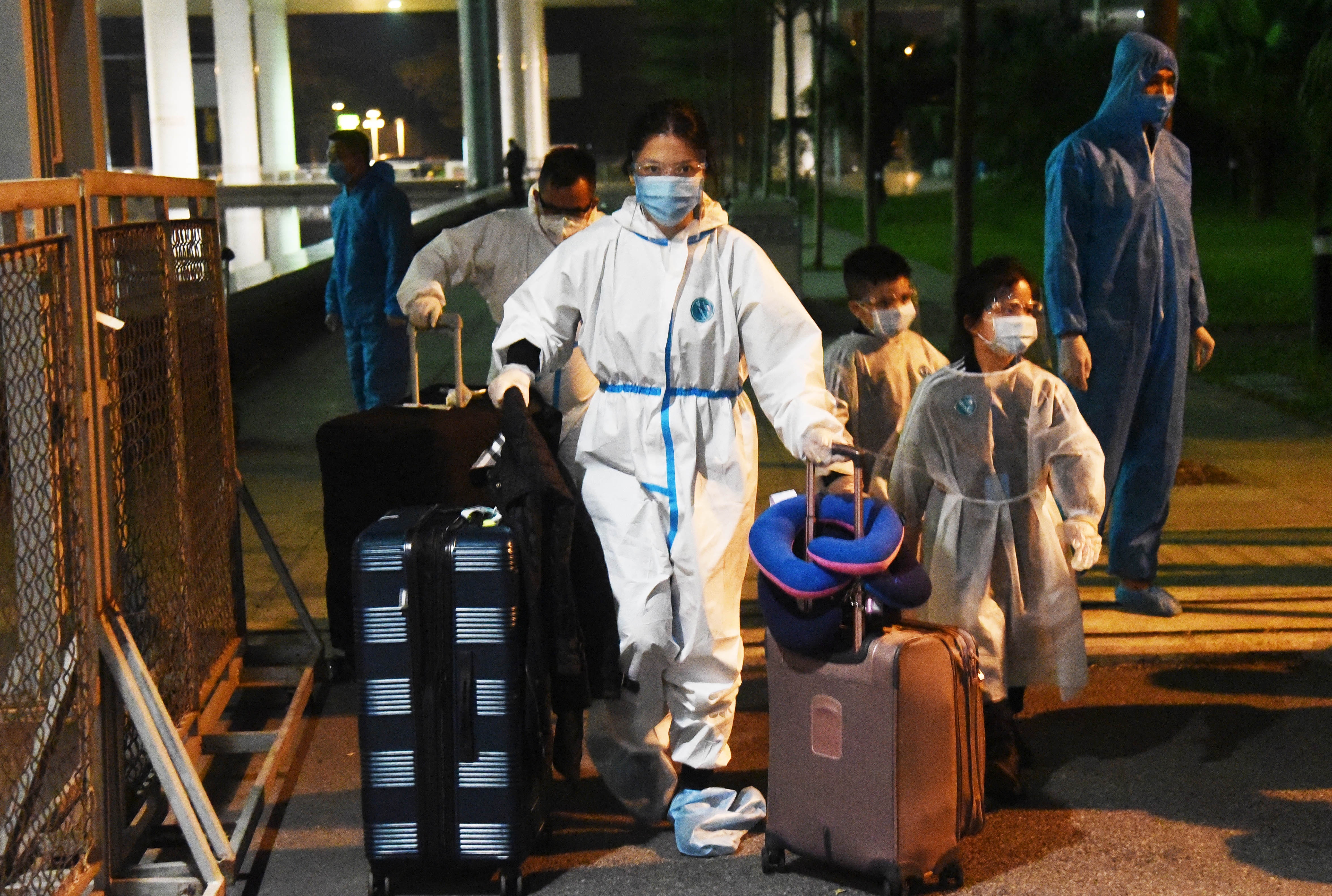 chuyen bay giai cuu anh 1