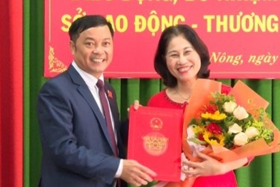 Pho giam doc so o Dak Nong xin nghi viec sau mot thang duoc bo nhiem hinh anh