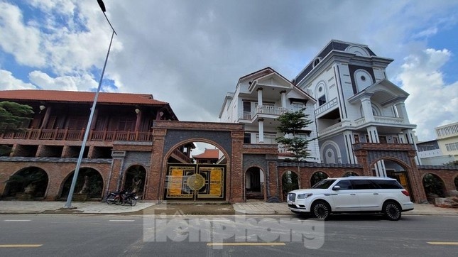 Biet phu cua dai gia o Quang Ngai xay lo tren dat Nha nuoc hinh anh