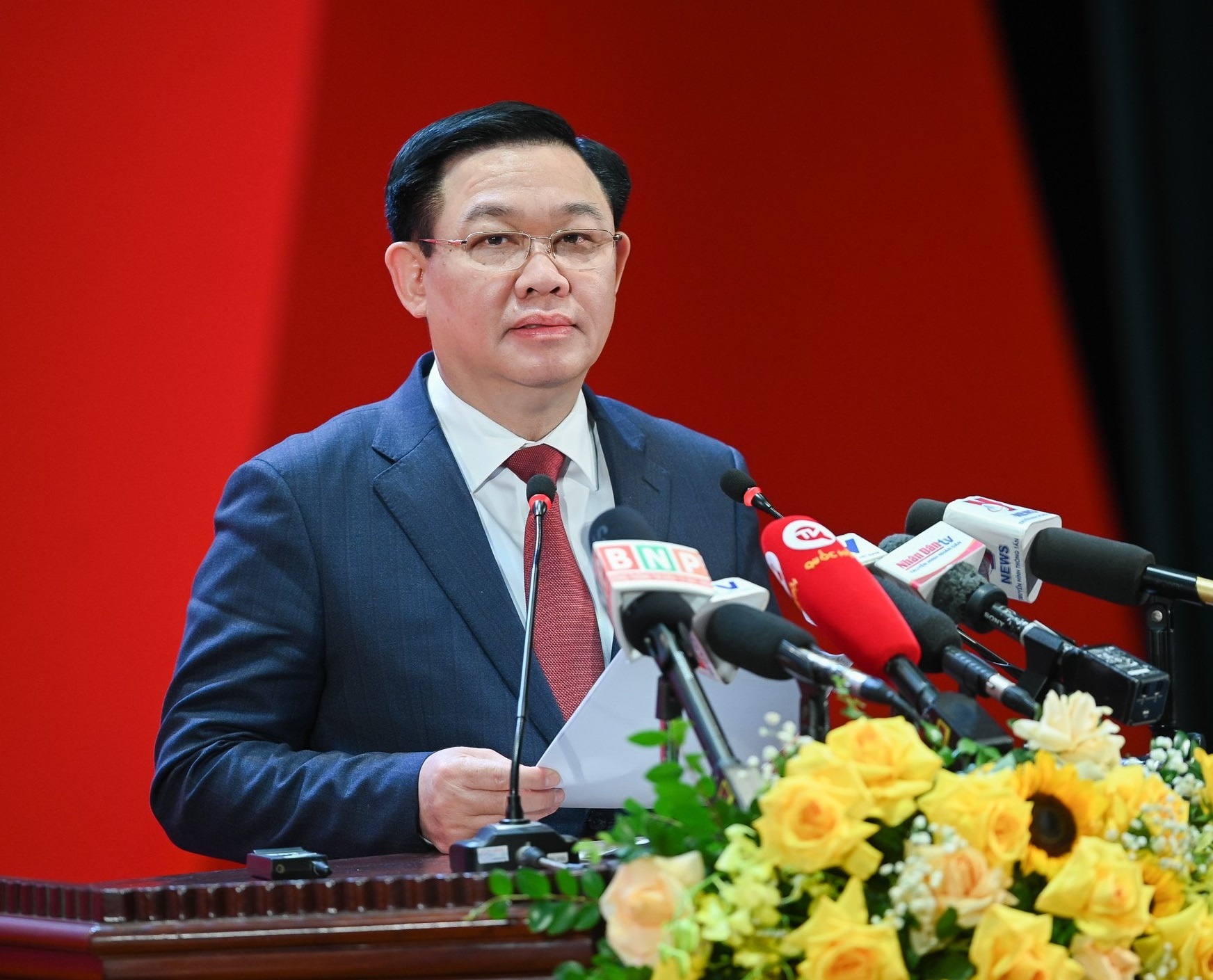 Chu tich Quoc hoi: TP.HCM se thi diem dau tu PPP ve van hoa hinh anh