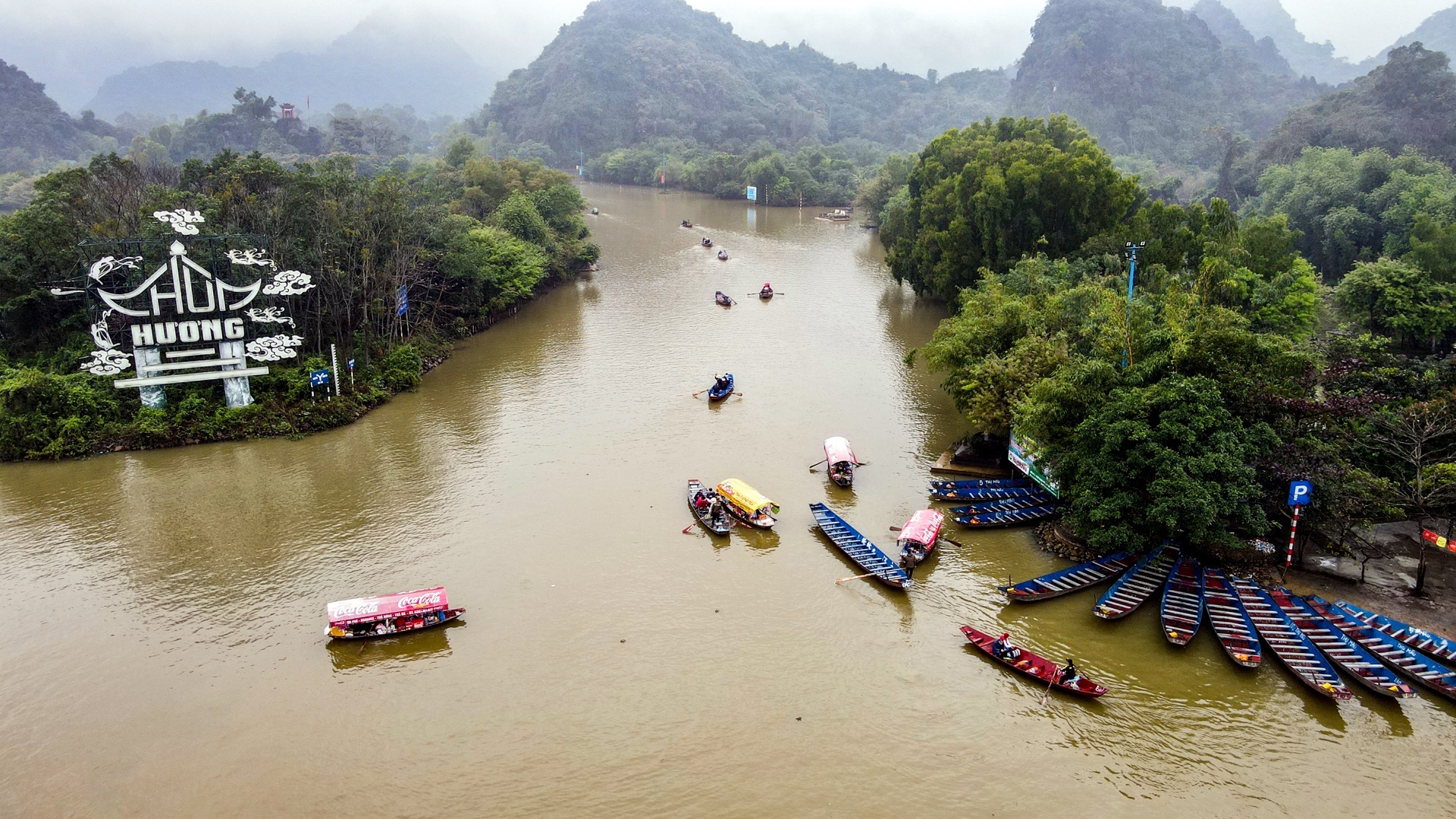 Le khai hoi chua Huong se duoc to chuc sau 3 nam hoan vi Covid-19 hinh anh