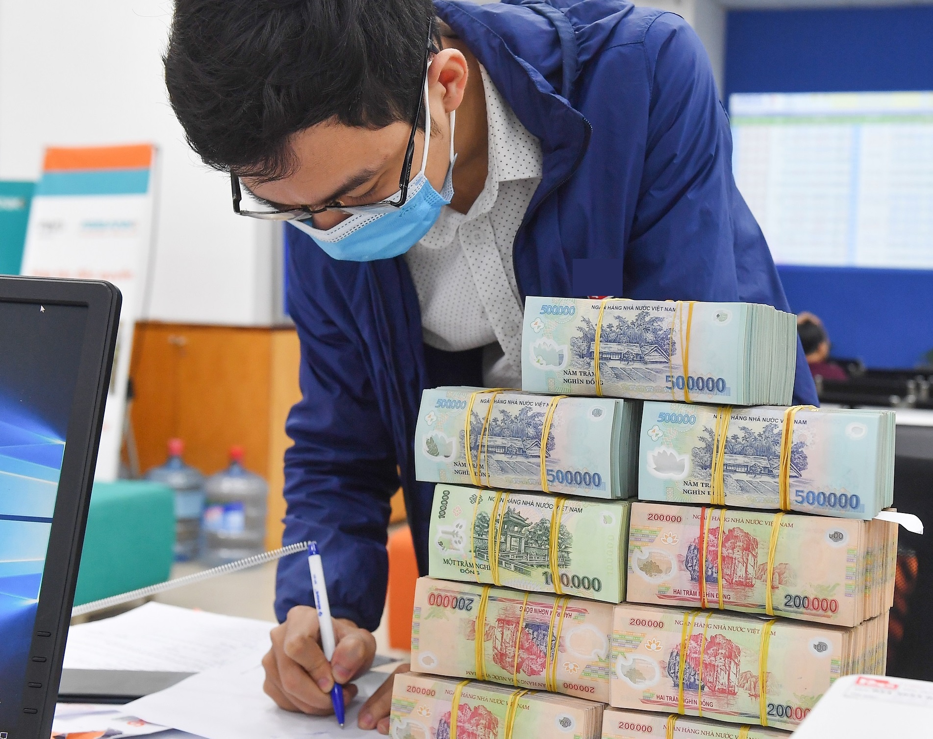 De xuat giam 50% muc huong khi rut BHXH mot lan hinh anh