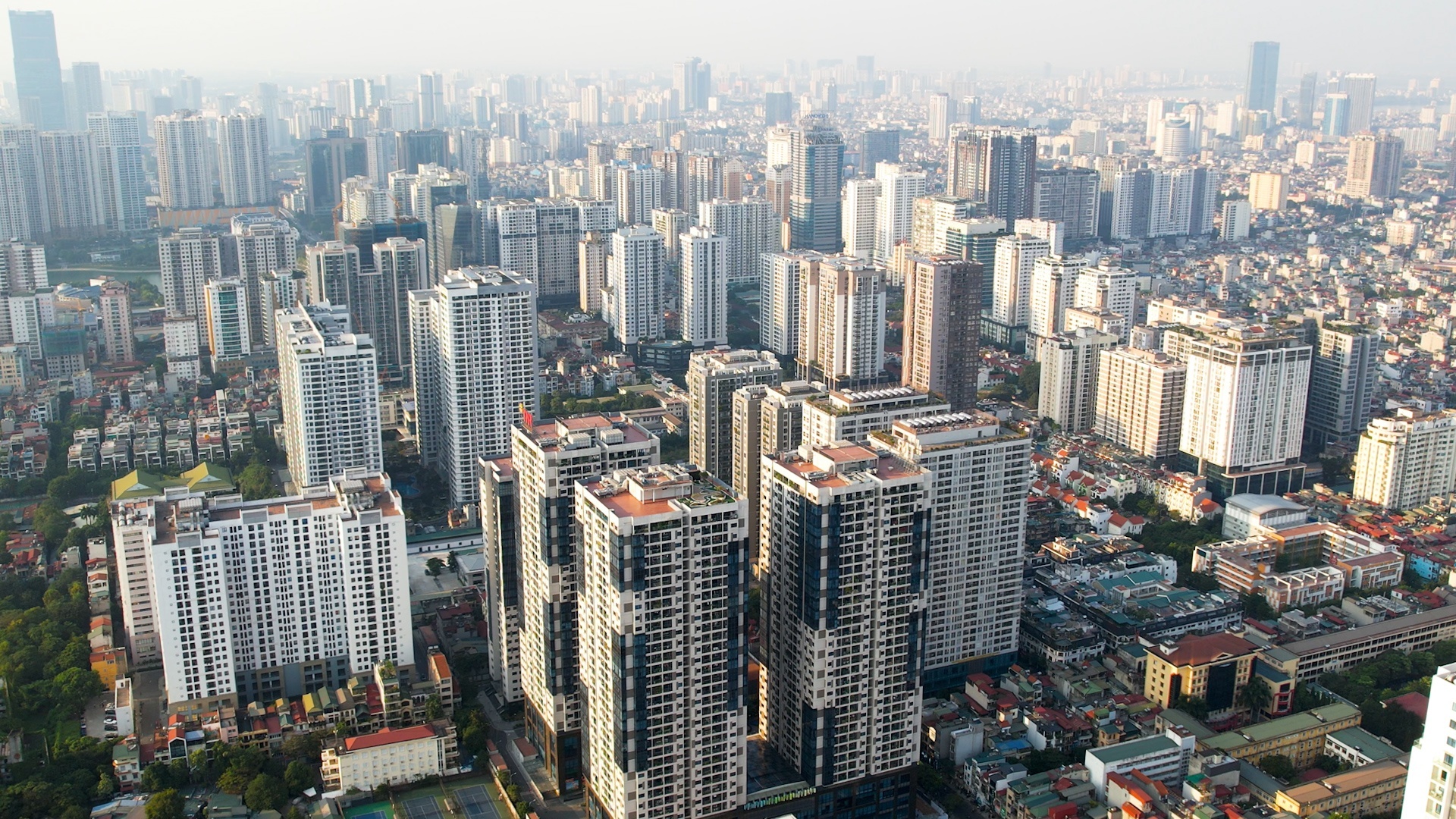 Ai chiu anh huong khi Ha Noi quy dinh dien tich de dang ky thuong tru? hinh anh