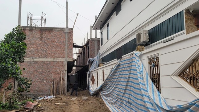 Gia dinh chu tich phuong xay 9 nha khong phep bi phat 65 trieu dong hinh anh