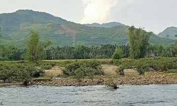 Ru nhau di bat oc, hai hoc sinh o Quang Ngai duoi nuoc hinh anh