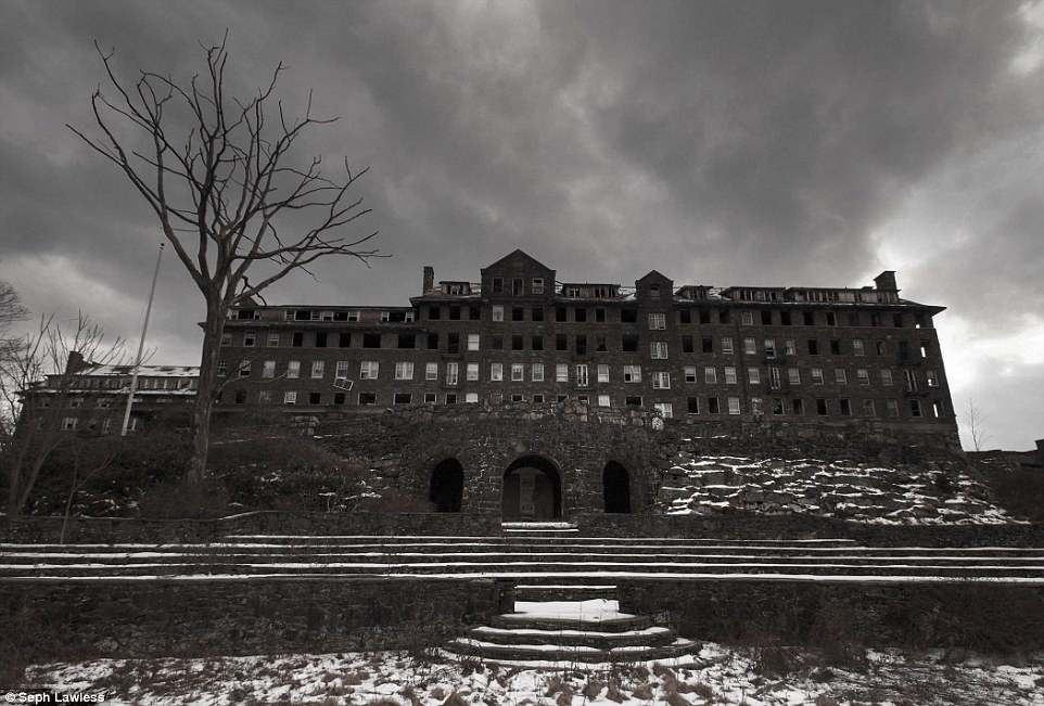 Ben trong thien duong trang mat bo hoang anh 9