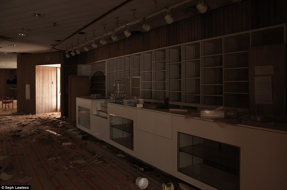 Ben trong thien duong trang mat bo hoang anh 6