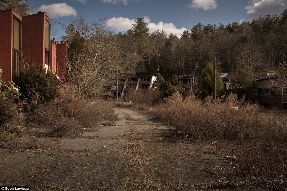 Ben trong thien duong trang mat bo hoang anh 7