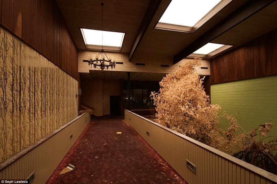 Ben trong thien duong trang mat bo hoang anh 18