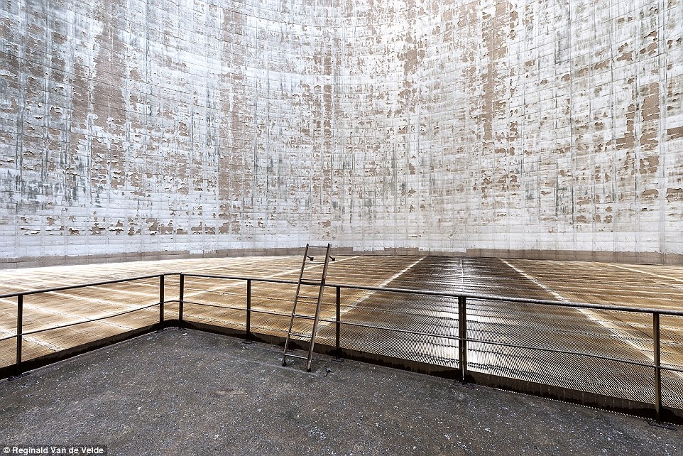 ben trong cac thap lam lanh o chau Au, anh 5