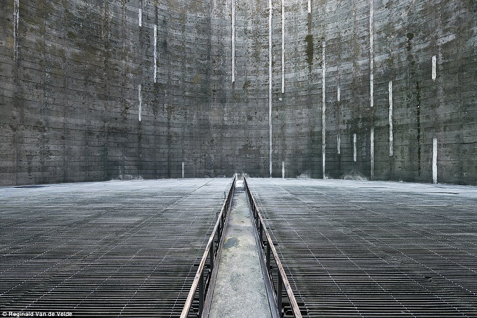 ben trong cac thap lam lanh o chau Au, anh 8