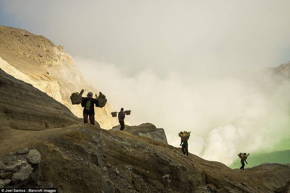 khai thac luu huynh o Indonesia anh 6